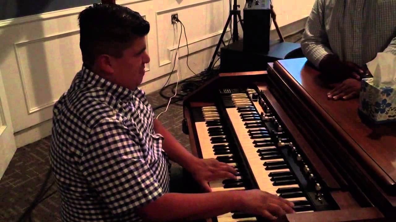 Aaron Barbosa Droppin Some Anointin On The Hammond - Vid 2