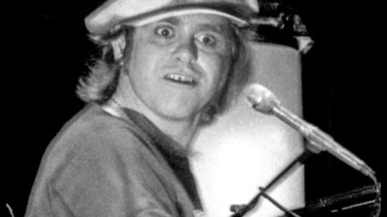 14. I Heard It Through The Grapevine (Elton John - Live In Nice: 3/6/1979)
