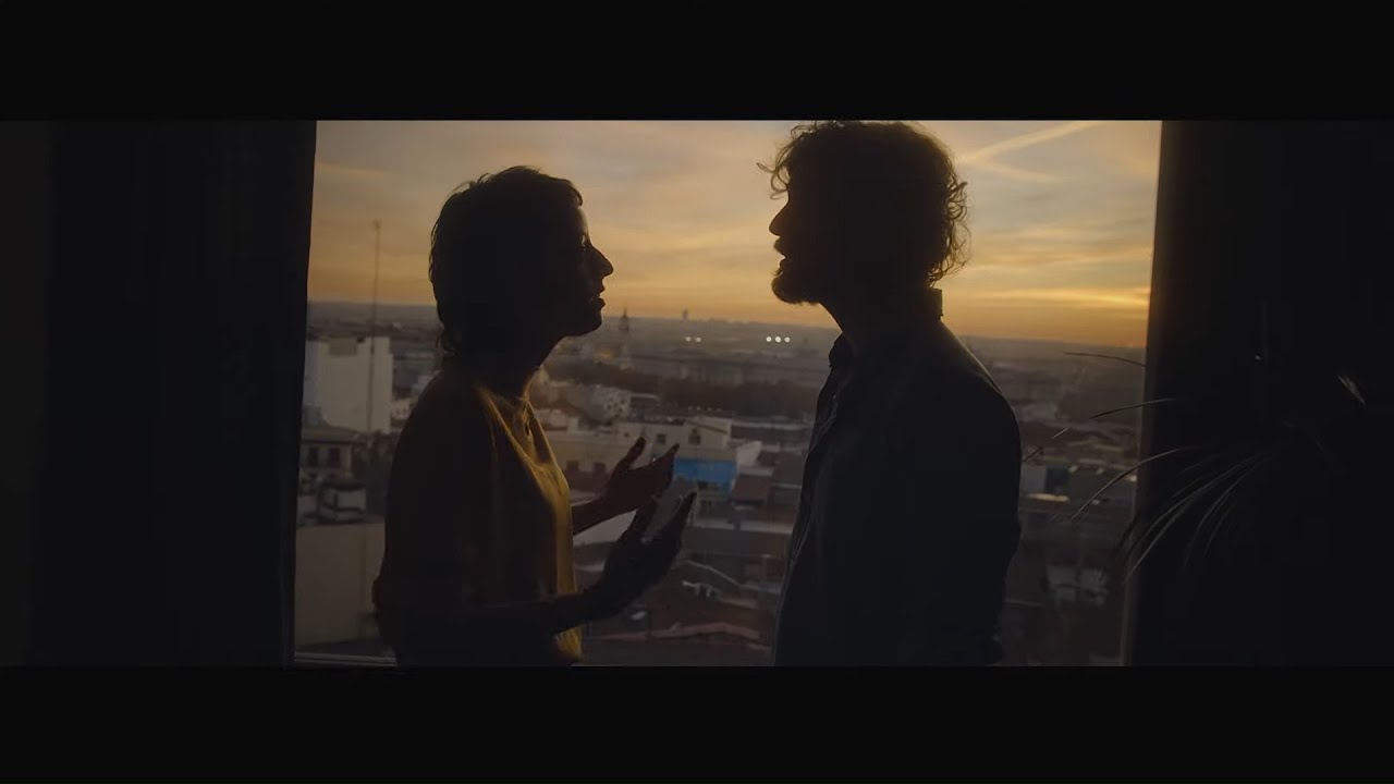 Tu Otra Bonita - Duérmete ft. Travis Birds (Videoclip Oficial)