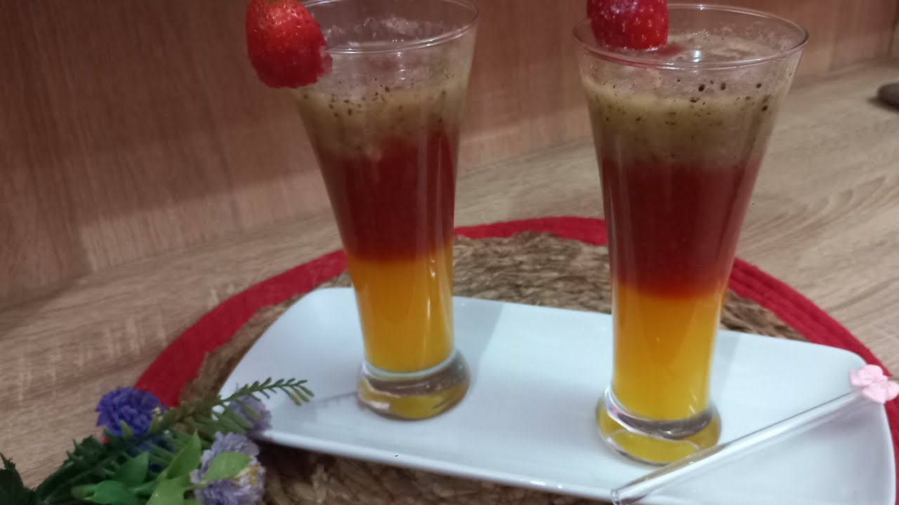 عصير الفواكه طبيعي بثلاثة طبقات