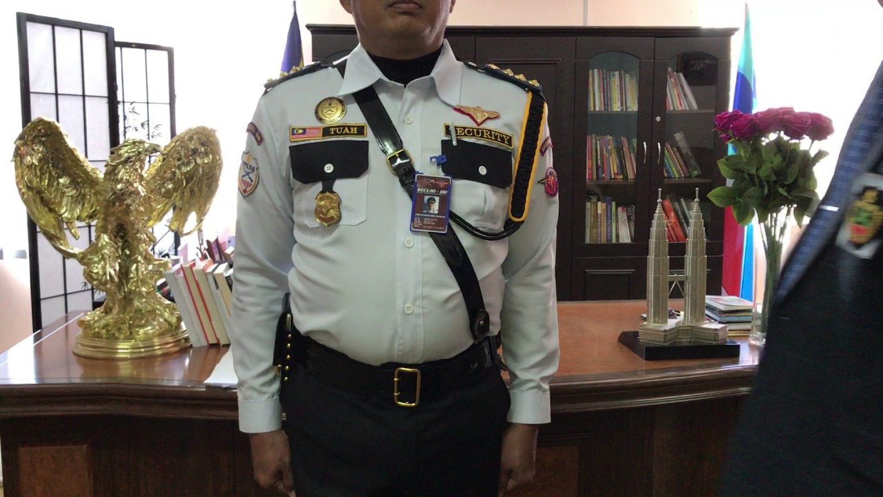 Etika Pemakaian Uniform Pegawai Keselamatan Dengan Betul, Kemas & Disiplin