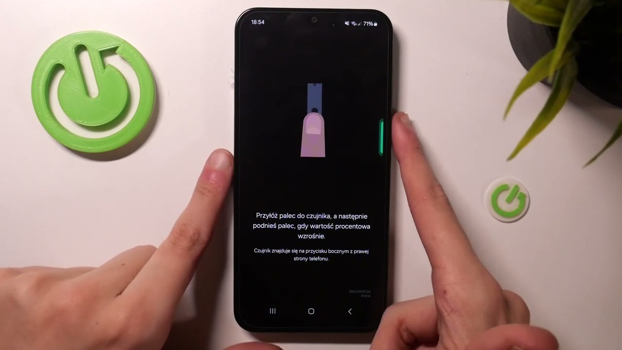 Samsung F15 - Jak włączyć blokadę na odcisk palca - Zablokuj dostęp do swojego telefonu