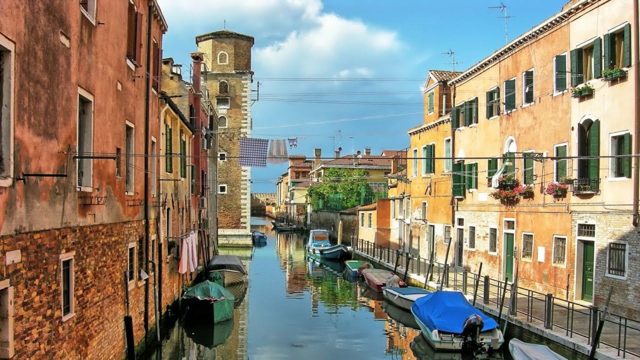Live Walking in Venice Castello District - The untouched Venice