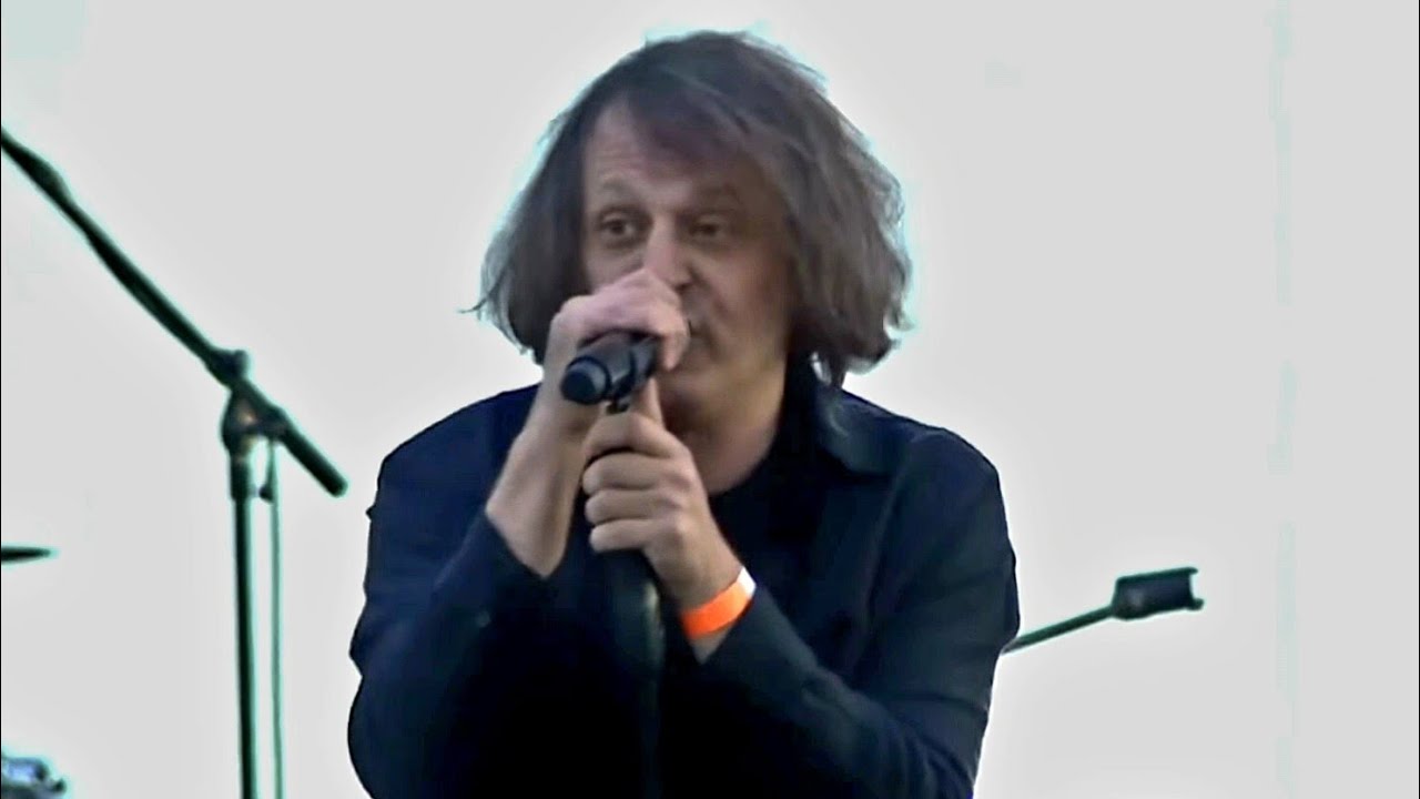 Alternosfera - Plângem / Steaguri fără culori LIVE (HQ)