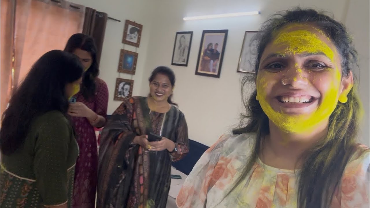 Quarter  ki advance holi 