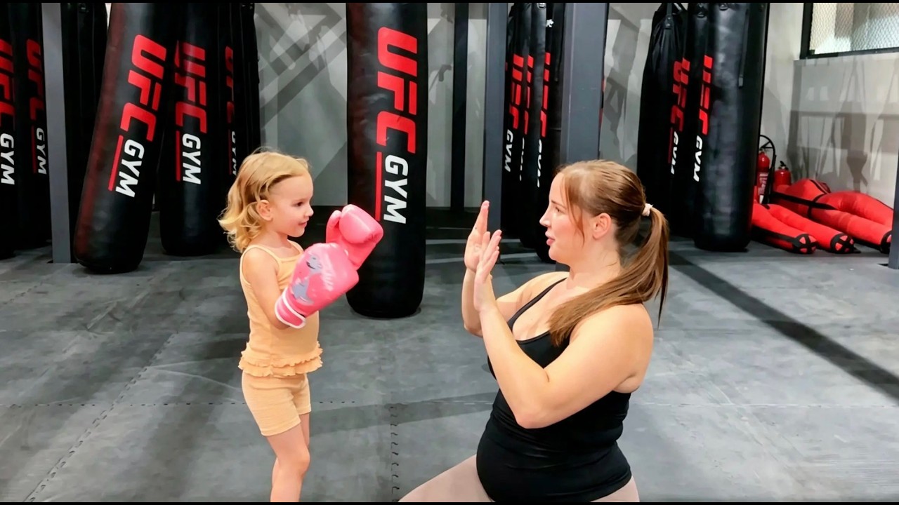 ZAPISALIŚMY ARIĘ NA TRENING BOKSU UFC! 🥊 (vlog 12)