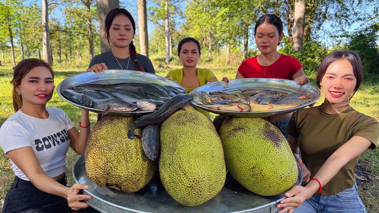 Amazing cooking fish with jackfruit crispy recipe in my countryside