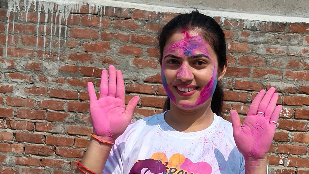 laxmi singh  is live