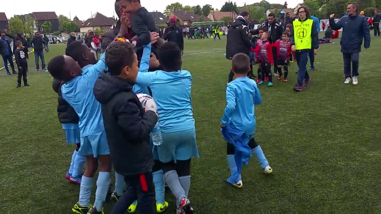 Yanis, Gardien de but Le Mee Foot U7 (2017)