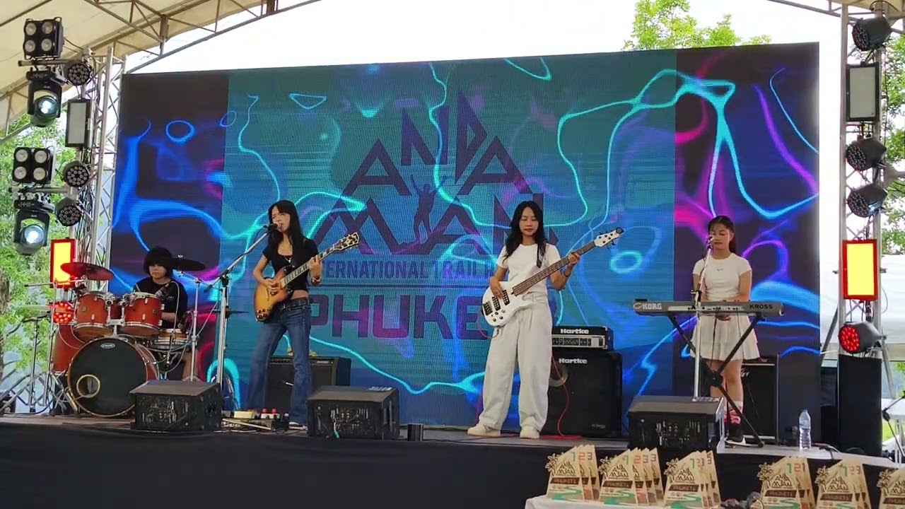 Running concert @QueenOnStreet Band