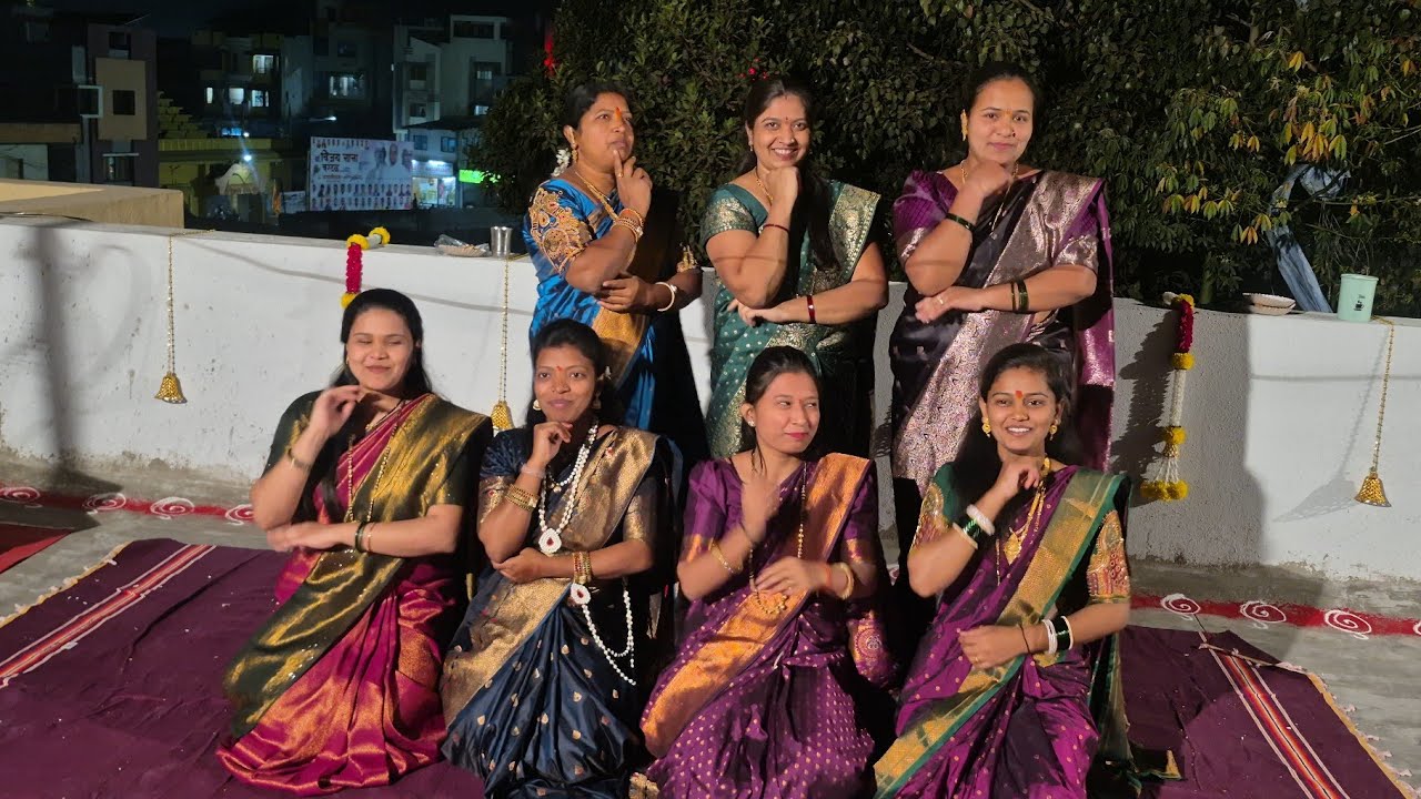 आज गेले हळदी कुंकवाला, खूप छान दिले वाण  🤗 संध्याताईंच्या फर्ची च काम फायनल 😇 माहेरची यात्रा...