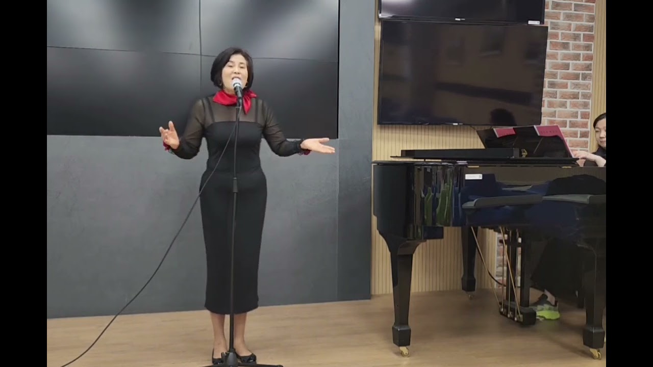 고향의노래(김재호 시/이수인 곡) Mezzo Sop. 오명숙.  피아노반주 이윤진