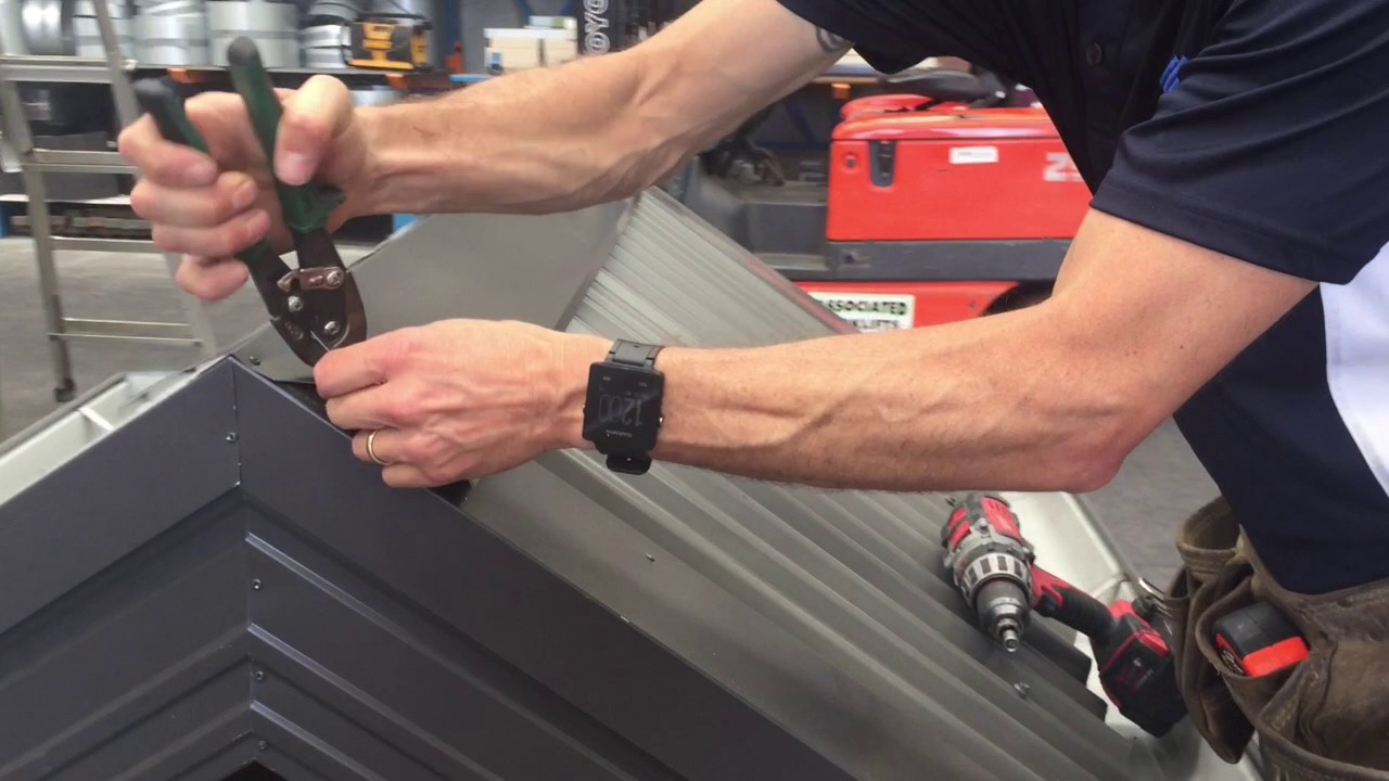 How to: Install Flat Ridge Roof Flashing COLORBOND® | Metal Roofing Online