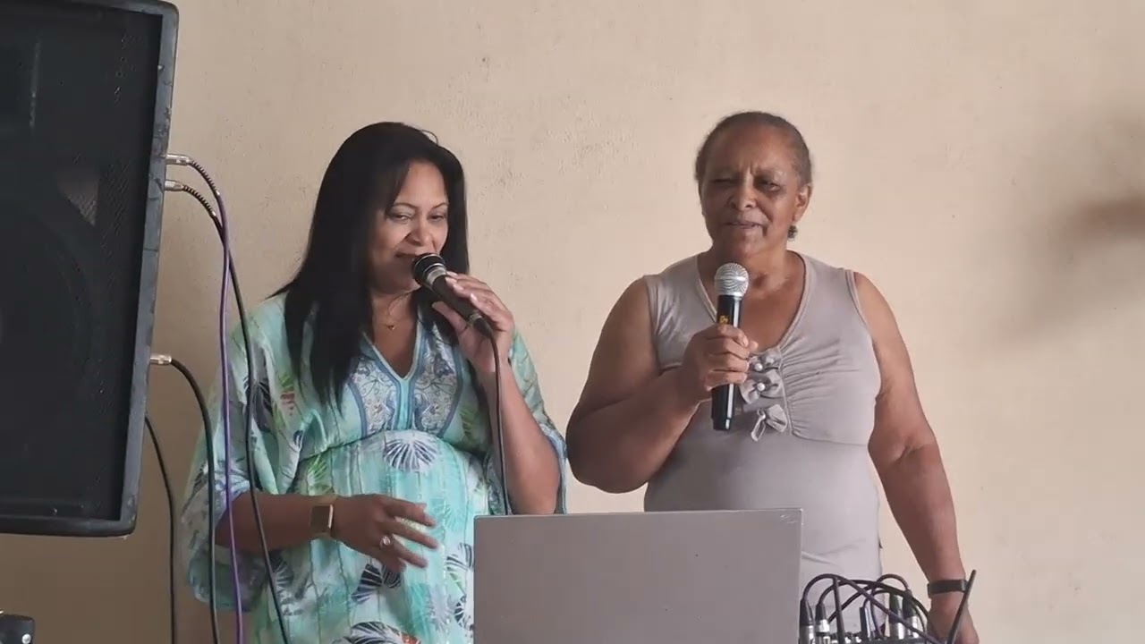 Mãe e Eliane karaoke 