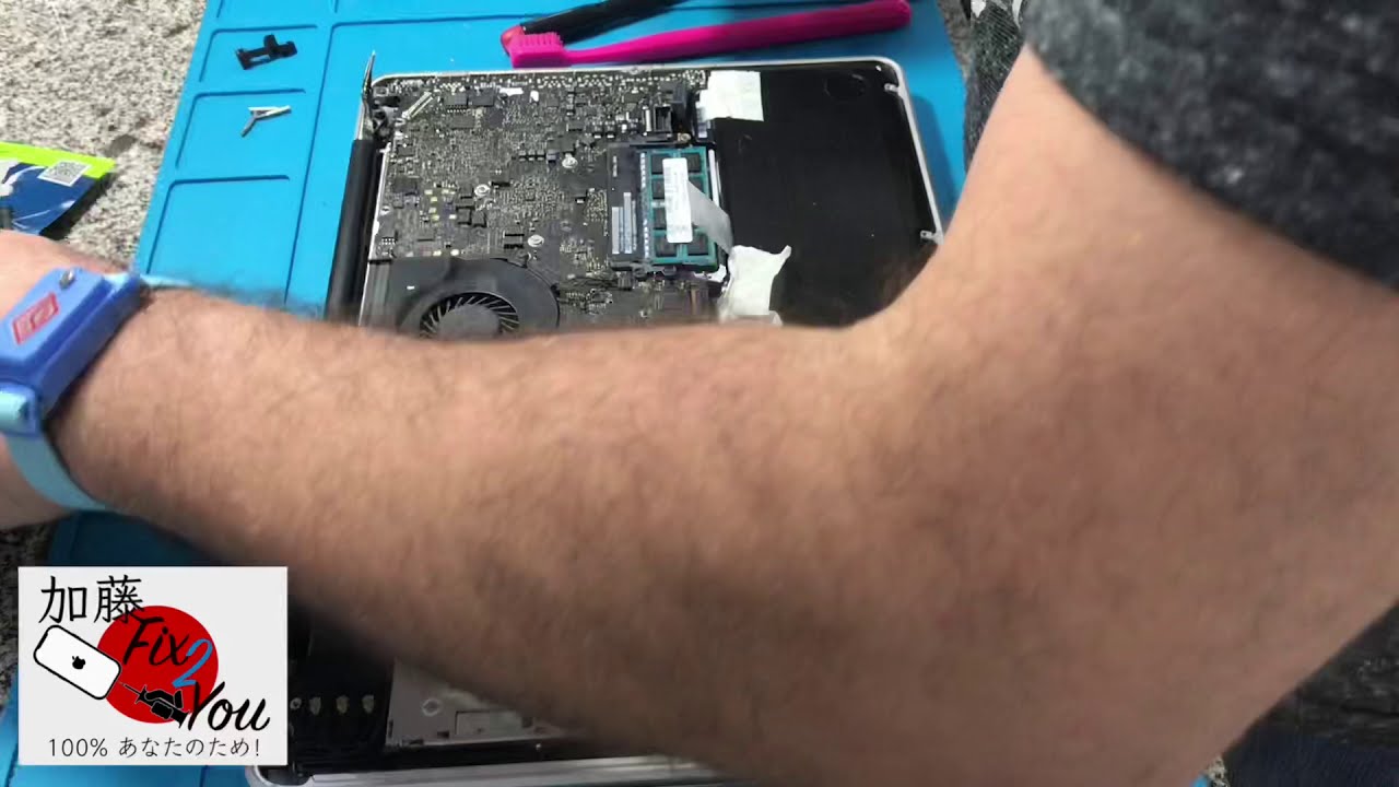Como trocar a pasta térmica do Macbook Pro.#apple #macbook #imac