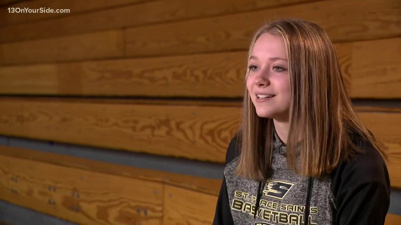 One handed basketball prodigy from Michigan is team's best player - Our Michigan Life