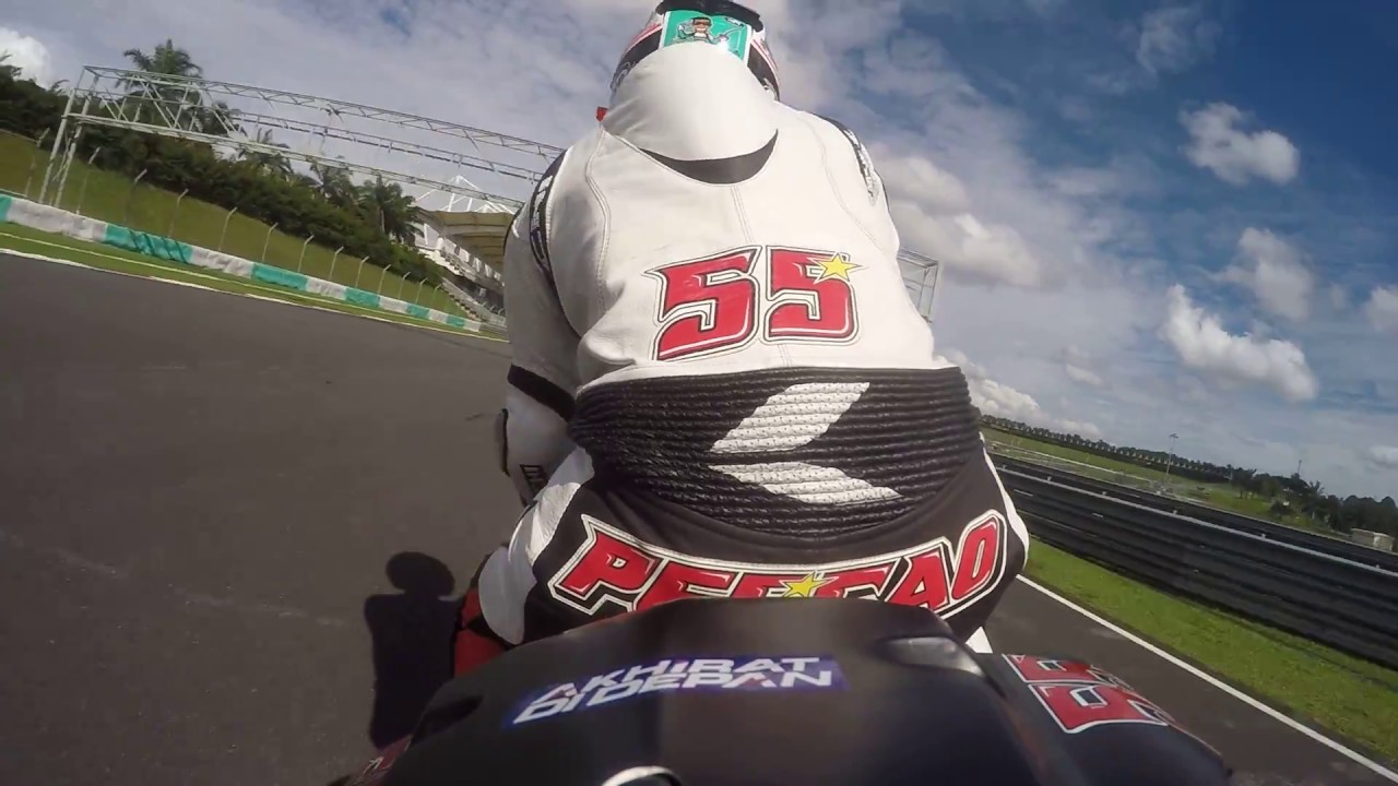 Hafizh Syahrin (Moto2 Rider) Yamaha R1M (stock)  2016 MSC round 4 race 2 (part 1)