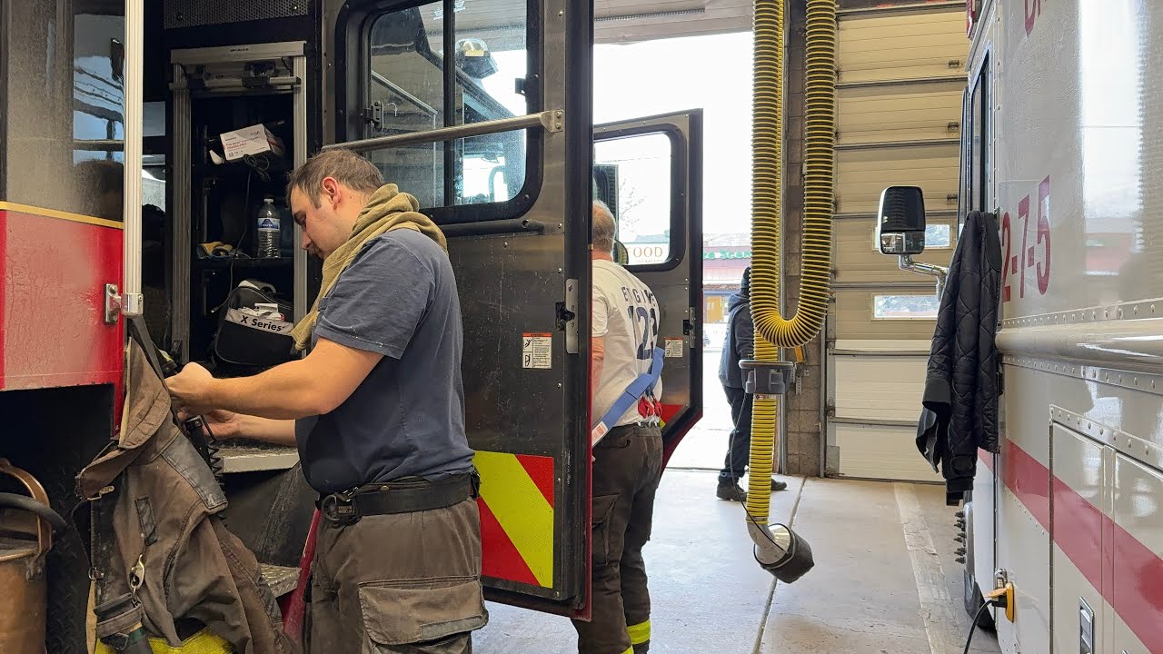 🔥FIRE🔥Chicago fire dept Engine 122 2-7-5 Truck 4 