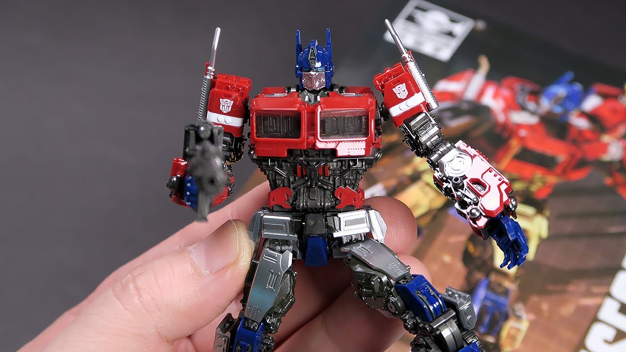 옵티머스 프라임 피규어 Optimus Prime – Transformers Bumblebee Trumpeter 프리뷰 빠른 조립 (Preview Quick Build SK09)