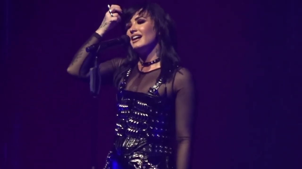 Demi Lovato - 