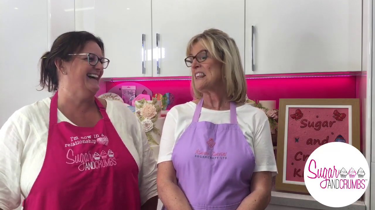 Floral Cake Board with Karen Davies - Live