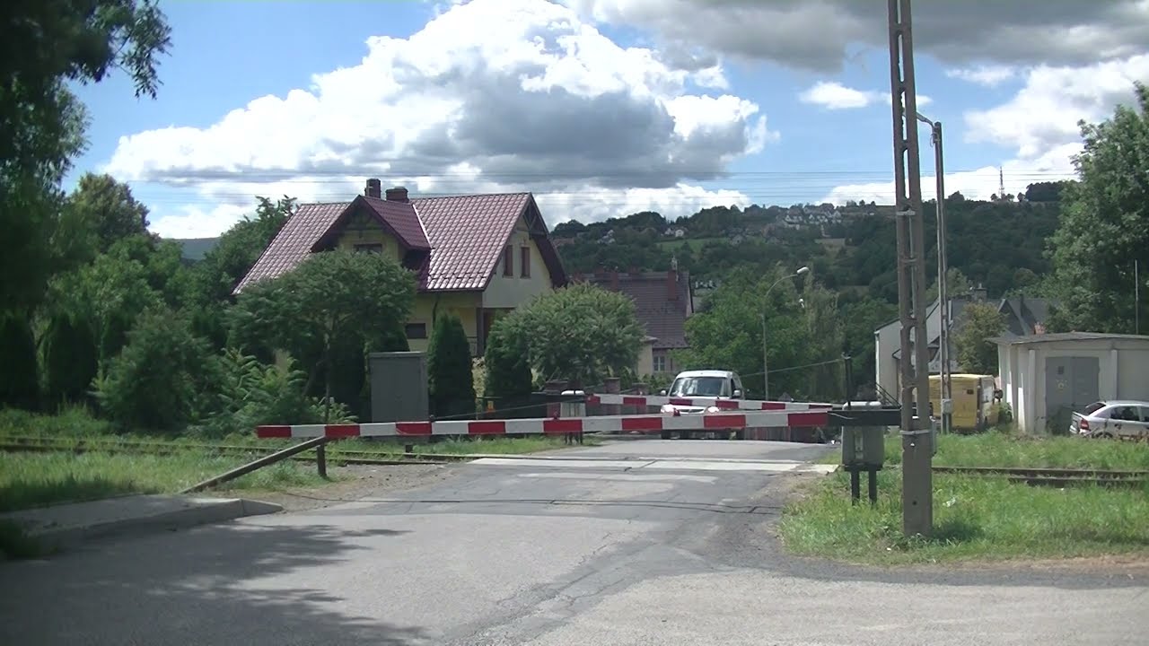 Przejazd kolejowy / Railroad crossing SPR-1 ZWUS | Limanowa