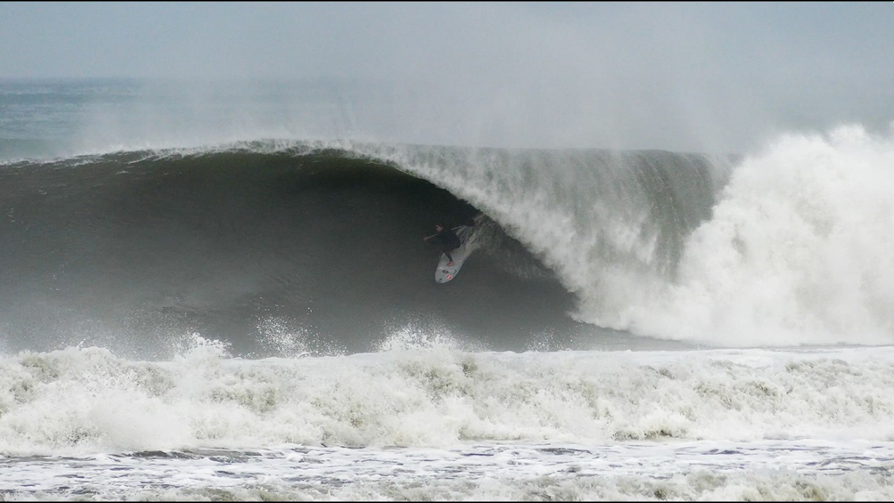 Biggest swell of the year in Negritos. Perfect barrels in North Perú