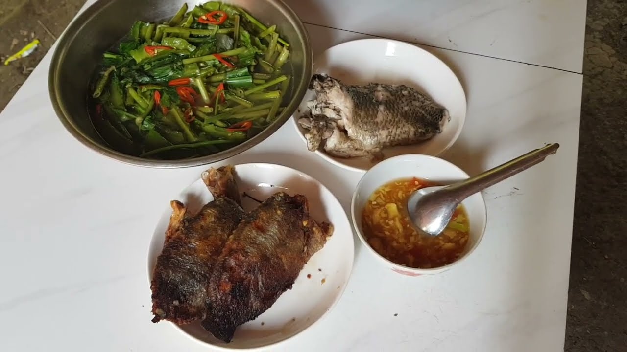 Cá Rô Nấu Canh Chua  Với Cá Chiên