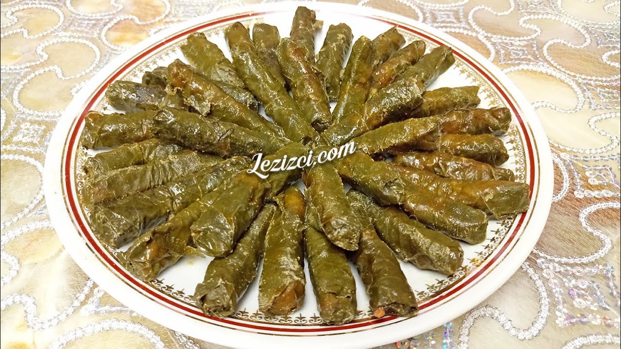 Etli Ebegümeci Sarması Nasıl Yapılır?