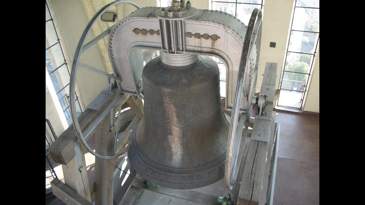 Die Freiheitsglocke im Rathaus Schöneberg