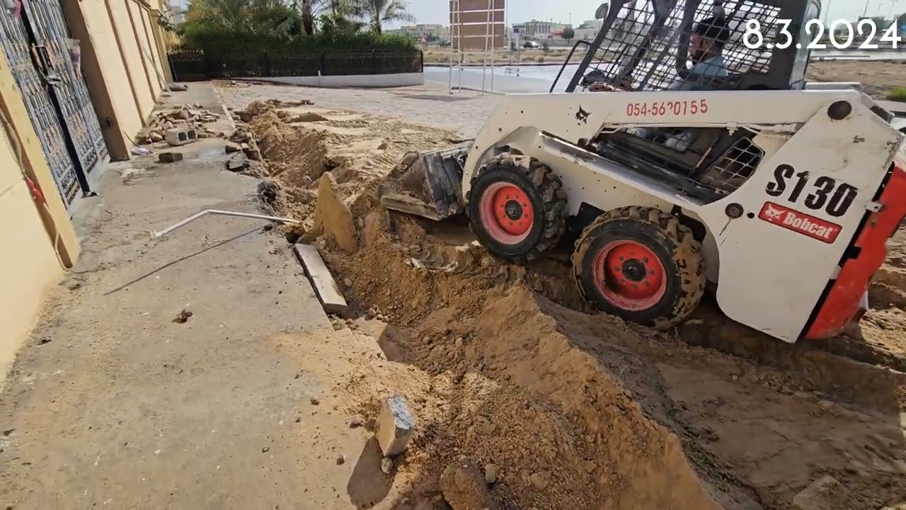 دفنا الكيبل بعد الحفر وتحويل مسار الكيبلات