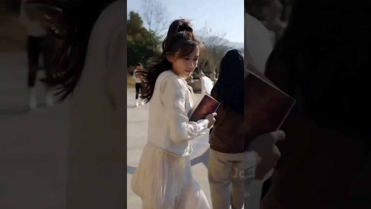 สาวแพทย์ข้ามภพเข้าร่างสนมตกอับ ตั้งใจยั่วฮ่องเต้หนีไป แต่กลับกลายเป็นสนมสุดโปรดของเขา!