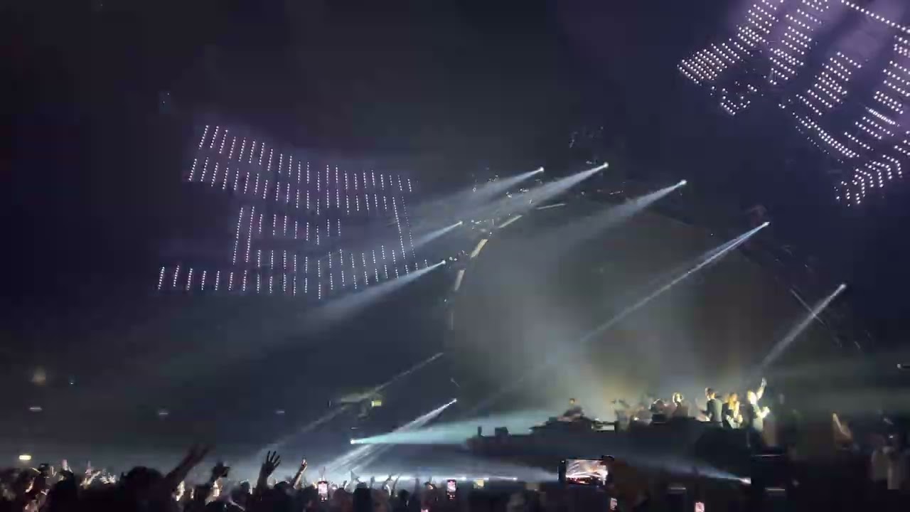 Tomorrowland 2022 W1: The Reflection of Love | Adam Beyer | Rave (Remix)