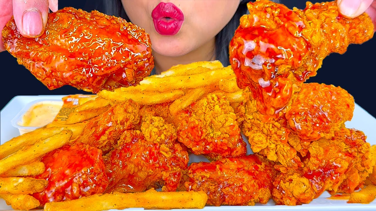 SWEET & SPICY FRIED CHICKEN WINGS FROM POPEYES (ASMR)