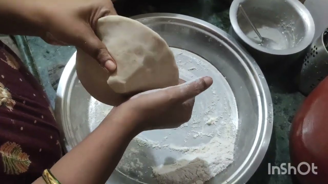 ज्वारीच्या पीठाची उकड काढून मऊ लुसलुशीत भाकरी | ☺️😘 Jowar Pulka Recipe |