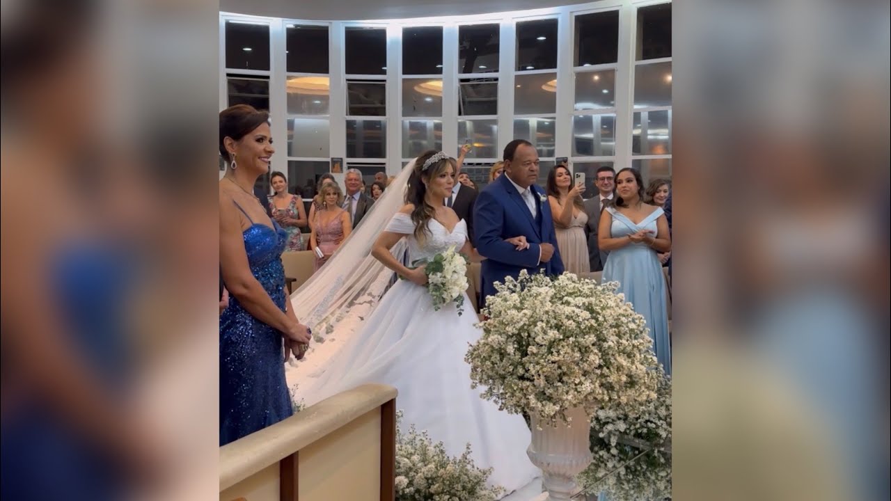 Linda Entrada da Noiva | Ave Maria com Violino | Anúncio Emocionante