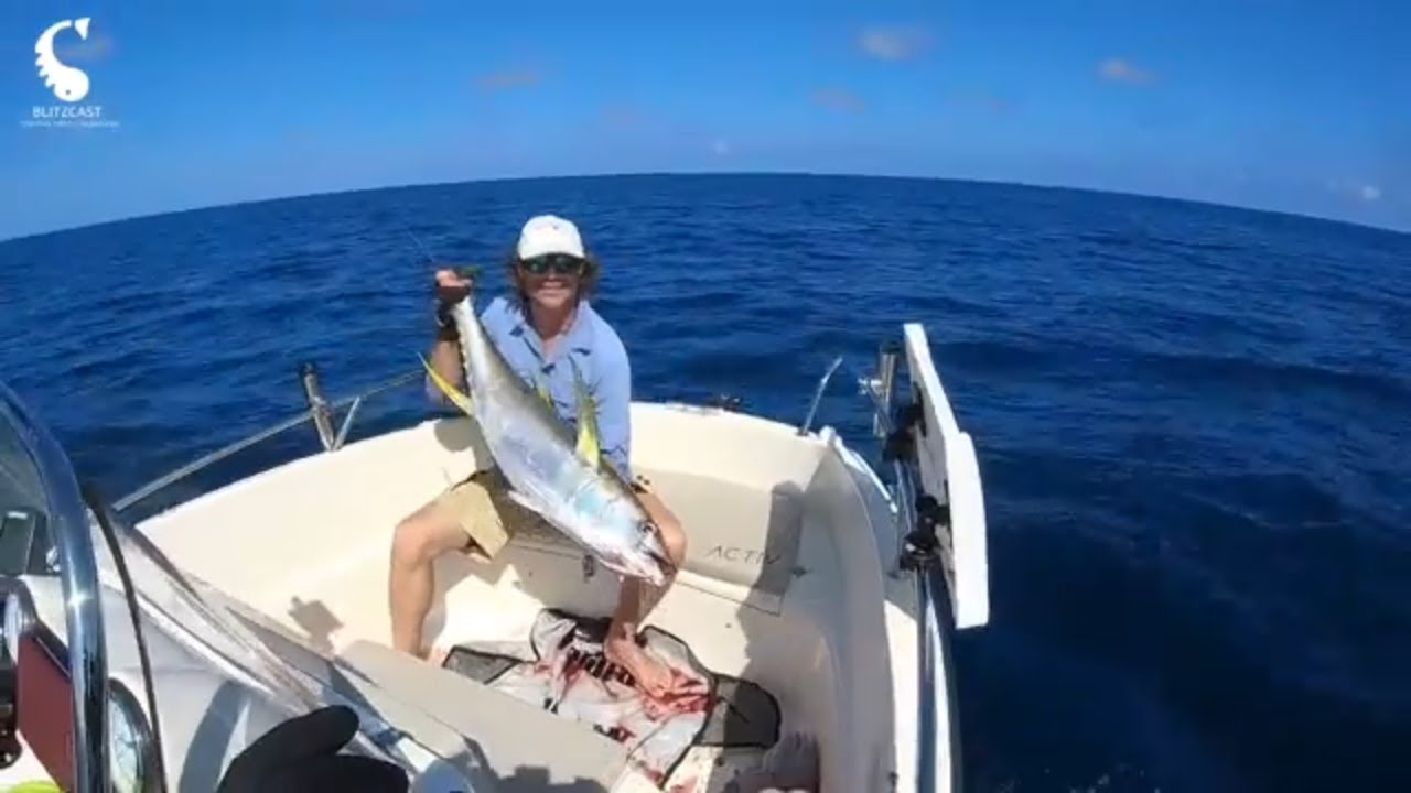 Lure fishing with SFT for trevally and Tuna on the cast South Pacific New Caledonia