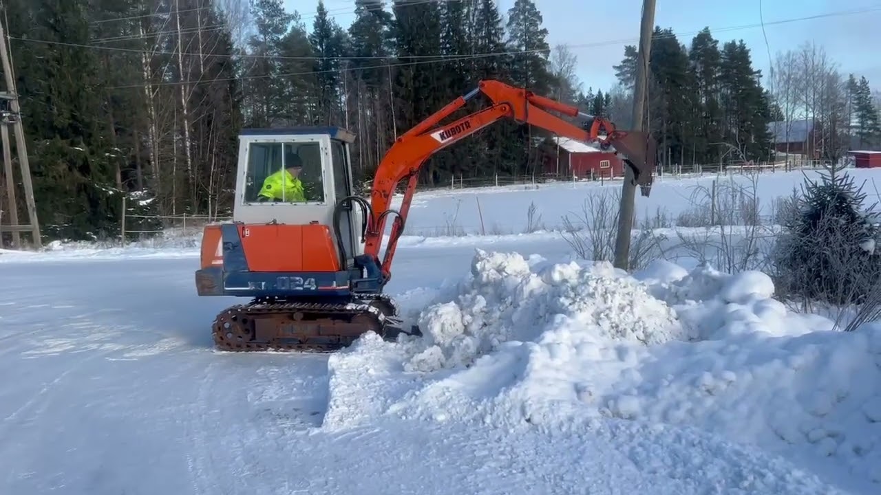 Käytetty minikaivuri Kubota KH-024