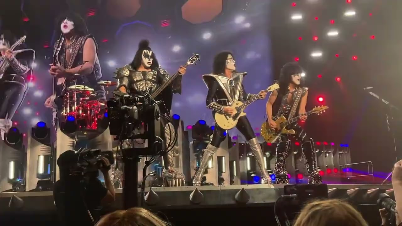 KISS - Detroit Rock City (Live from Climate Pledge Arena in Seattle, WA) 11/6/23