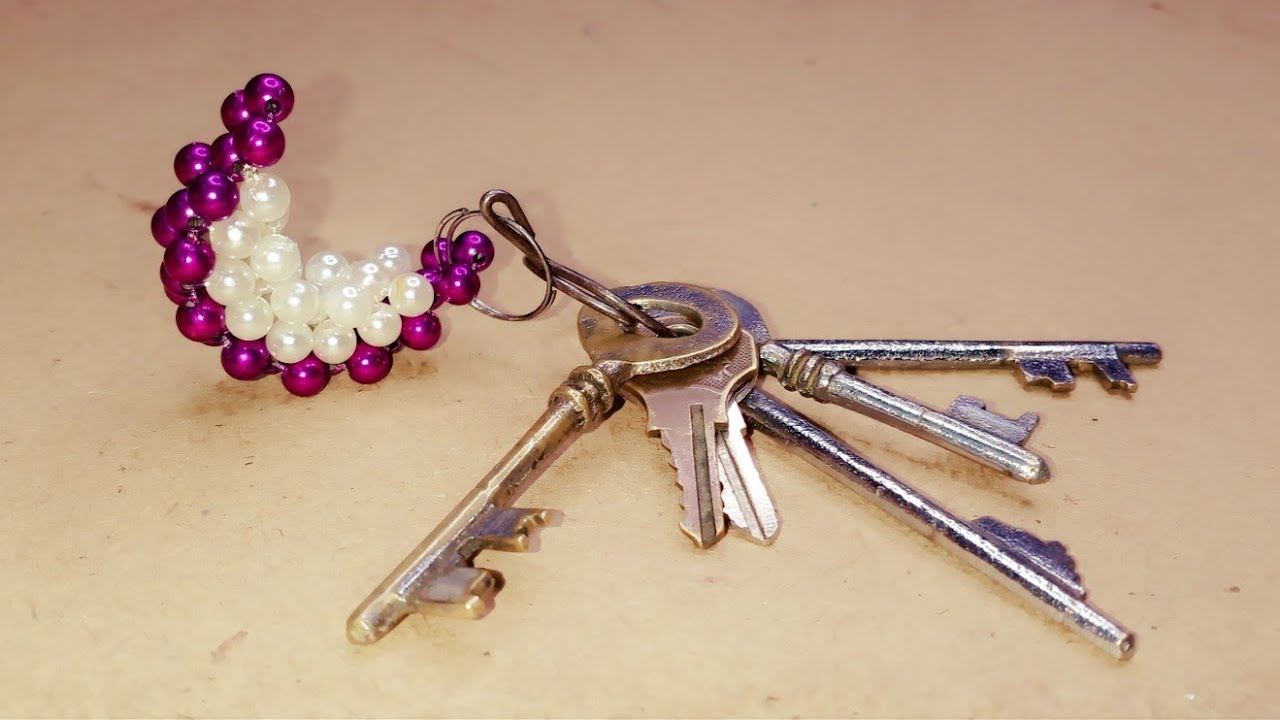 পুতির চাঁদ চাবির রিং | How to make beaded moon keychain | Beaded half moon keyring