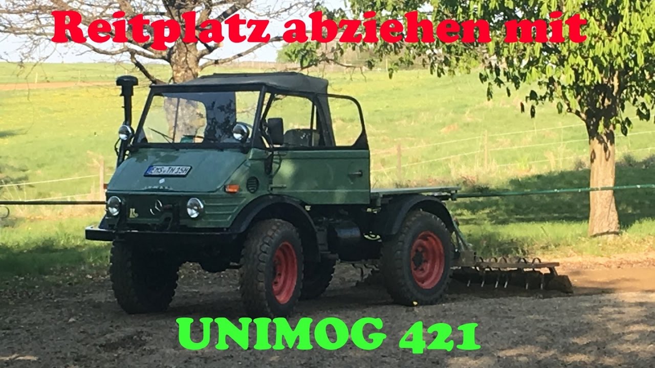 Reitplatz abziehen mit Unimog 421
