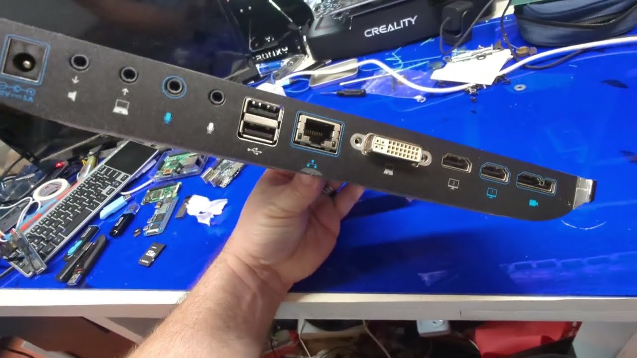 What can we do/What is inside the Cisco SX20 Codec Teleconference unit?