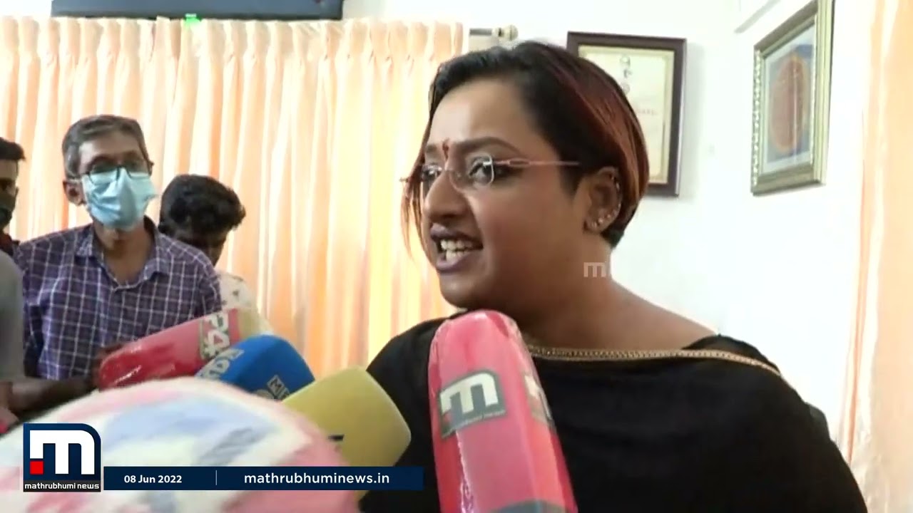 മുഖ്യമന്ത്രിക്ക് എതിരെ പൊട്ടിത്തെറിച്ച് സ്വപ്ന സുരേഷ്| SwapnaSuresh|Mathrubhumi News