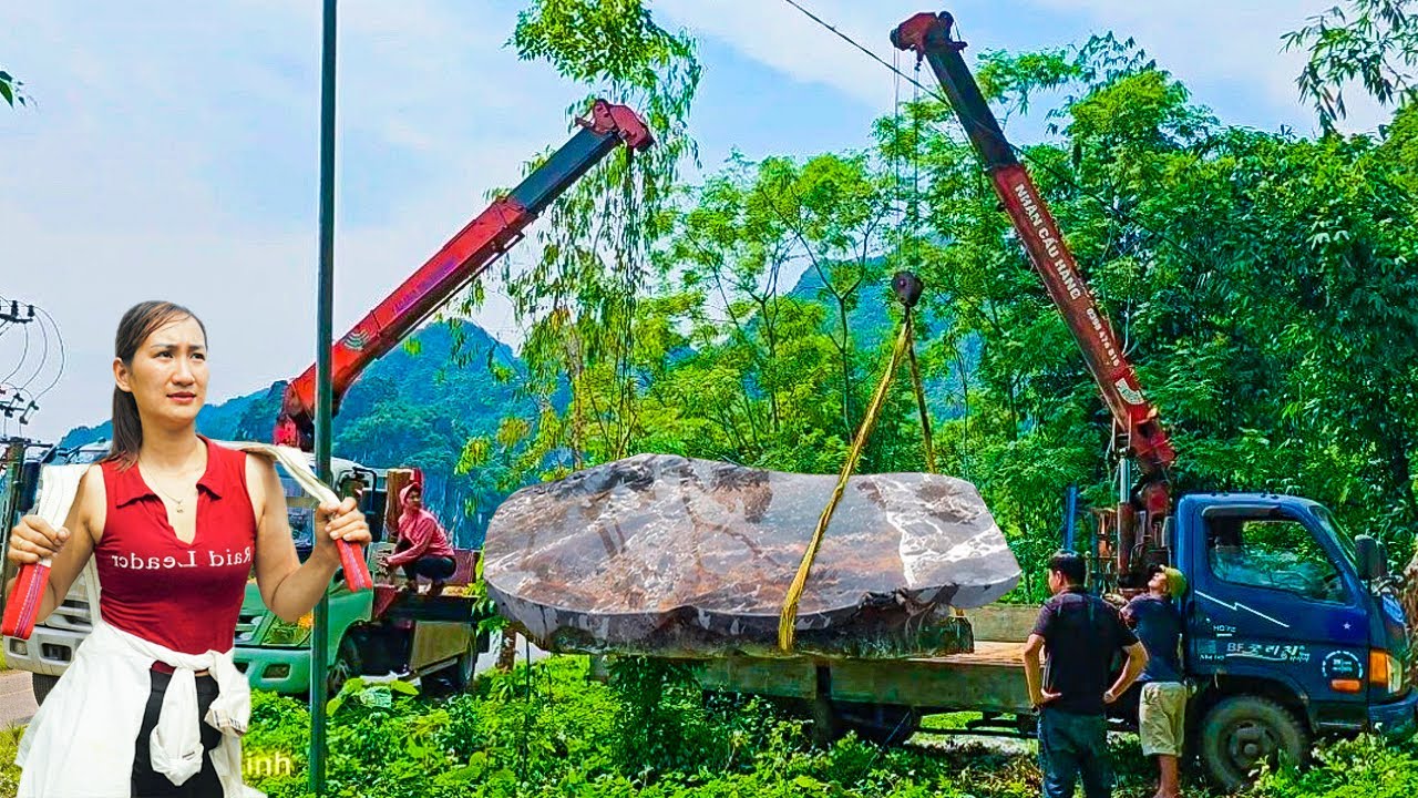 Genius girl controls crane to transport giant natural stone block 