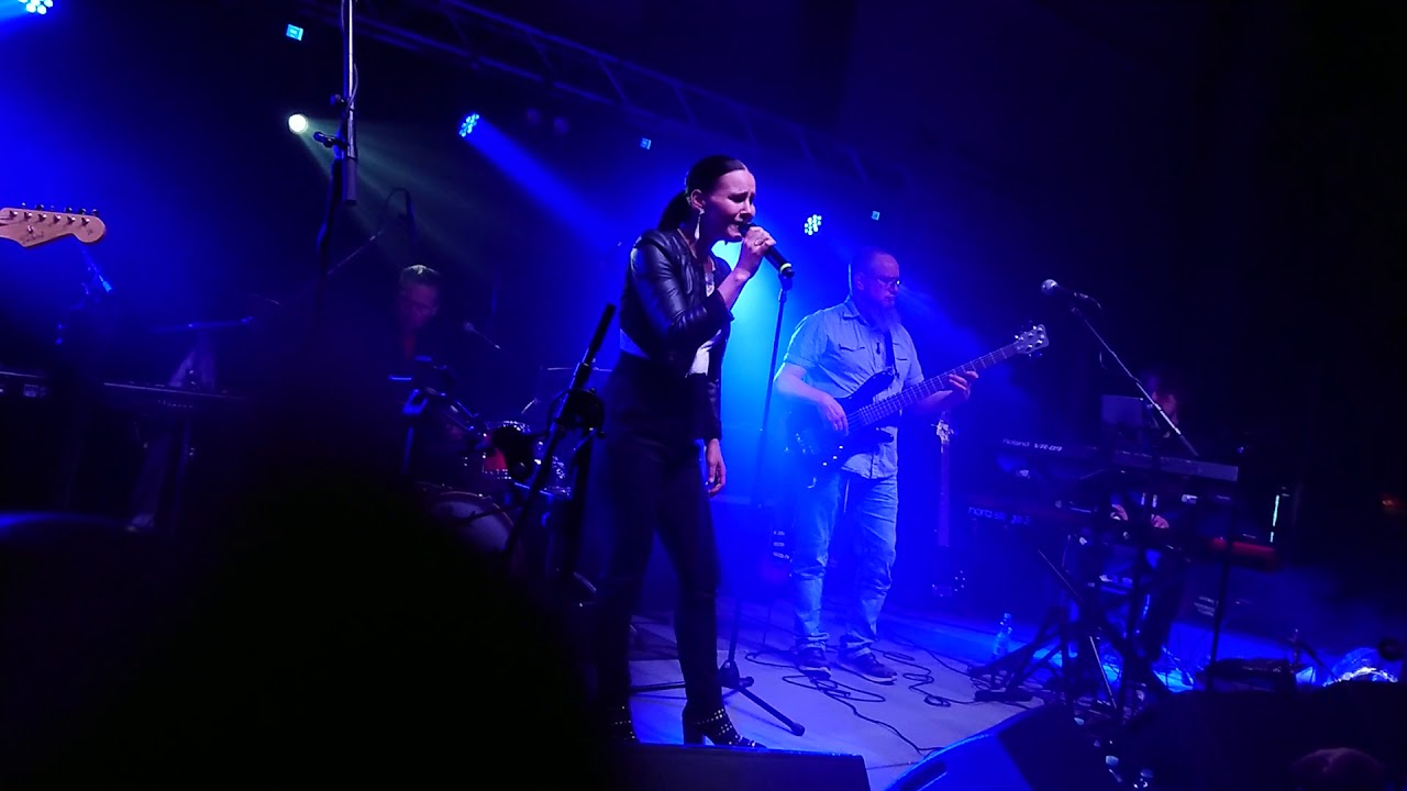 Anne Mattila, Asfalttiviidakko (Live 2019)
