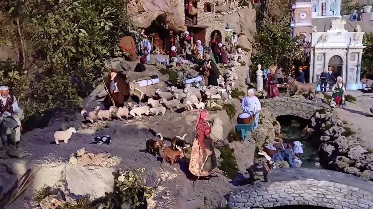Toulon ❤️ La Vie d'un Village Provençal au début du XXe siècle ❤️ Sous les Lumières de Provence ❤️ 