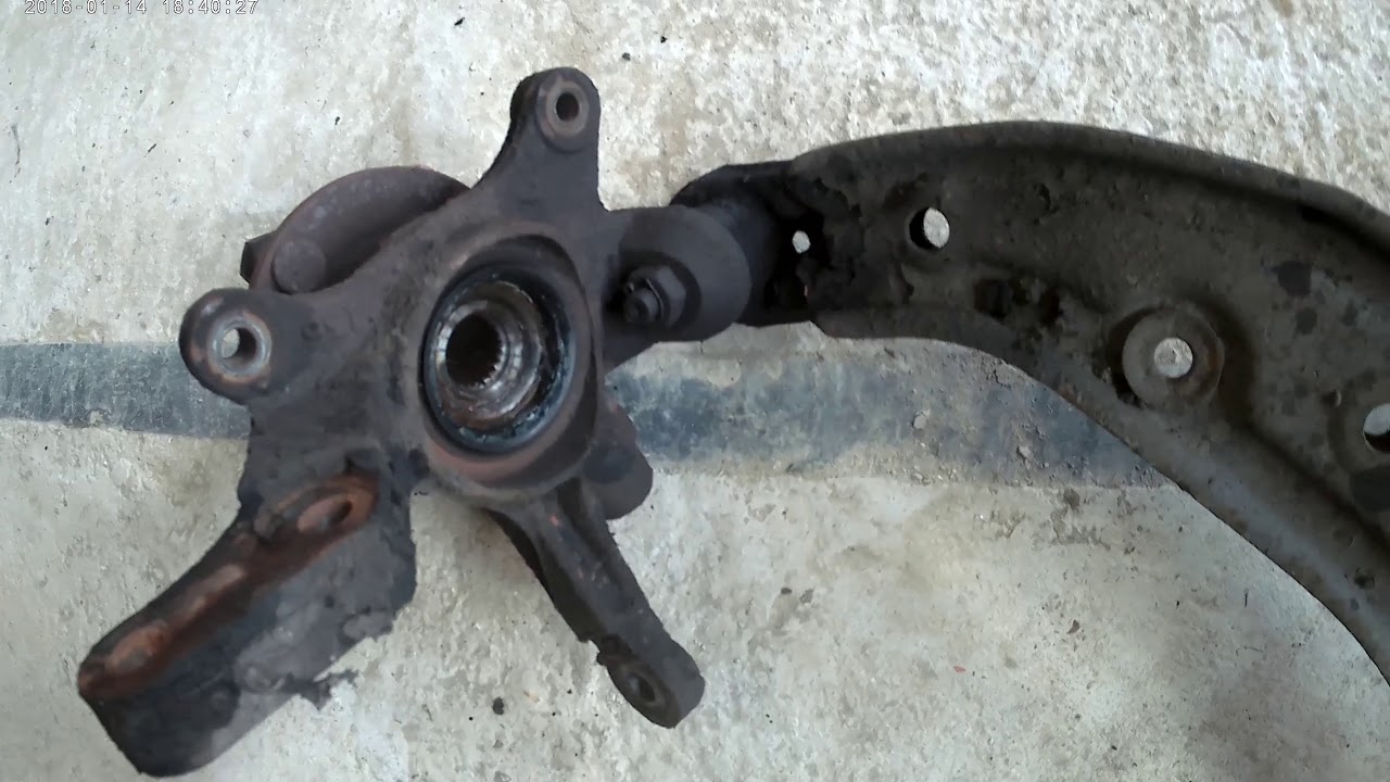 Nissan Micra 1.0 K11 Front Suspension Removal