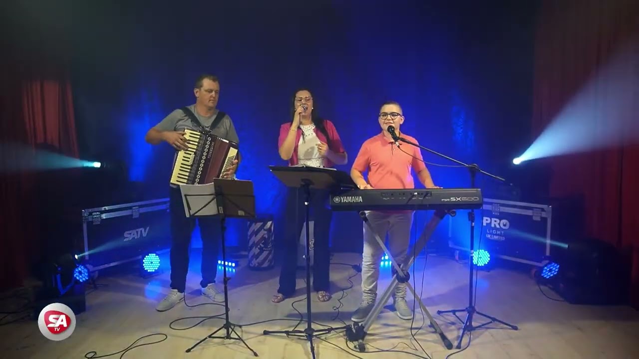 Vinícius e Isabeli,  Maicom e Mariane - Alambrador - Grupo Candieiro