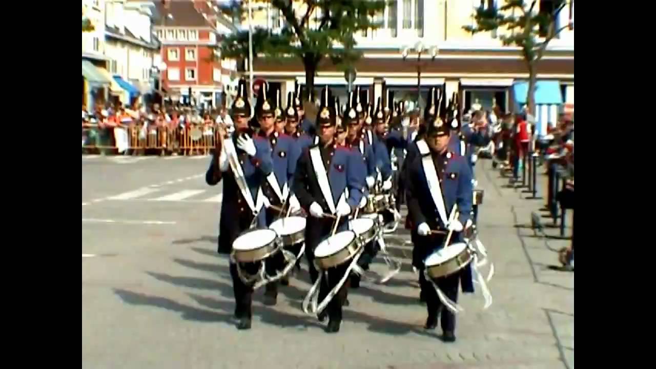 PASVEER, fanfare Néerlandaise aux fêtes Jeanne Hachette à Beauvais en 2010