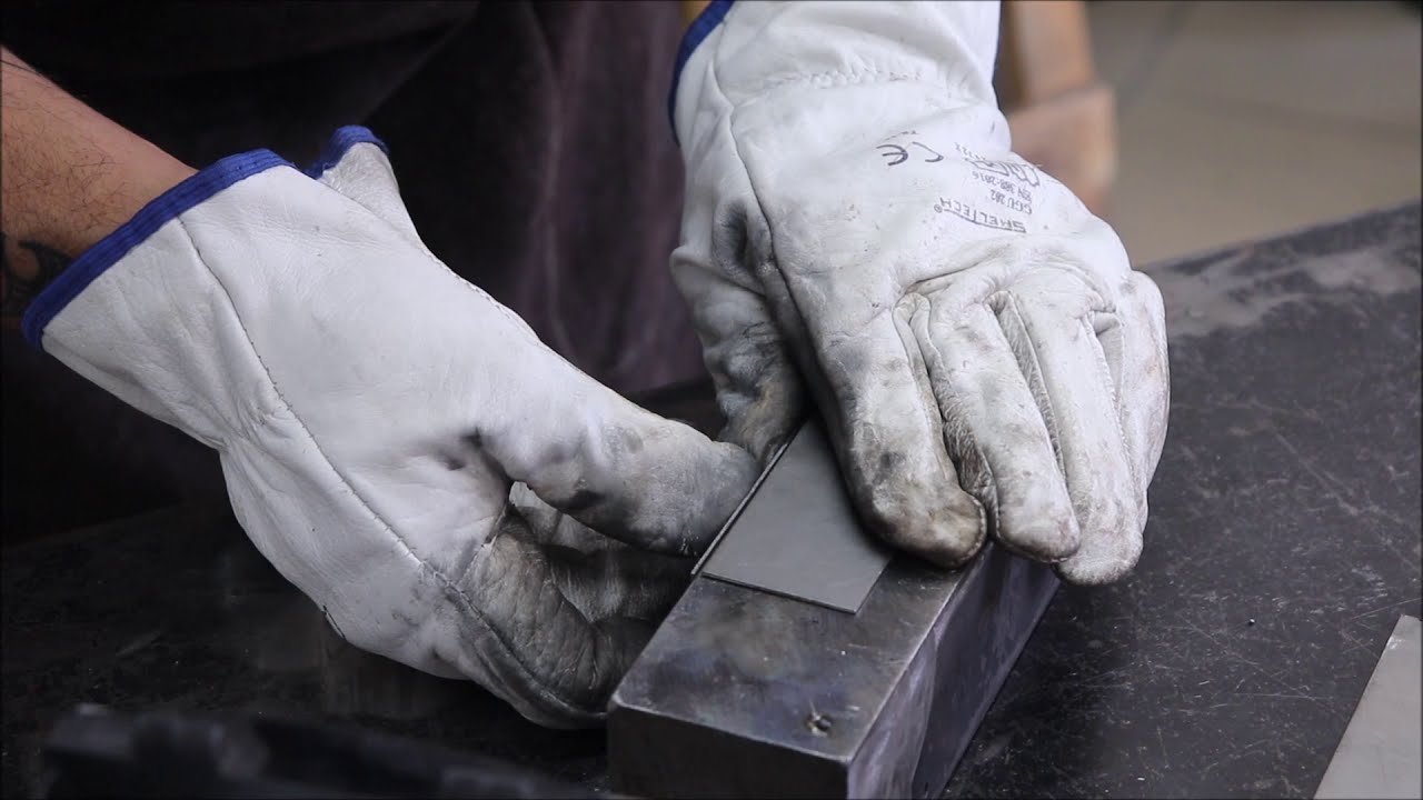 Saldatura a filo con gas su lamiere sottili Wire welding with gas on thin sheets